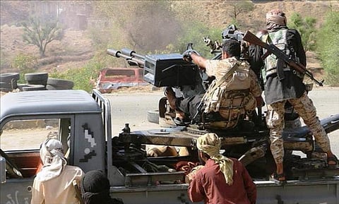 الجيش اليمني يأسر 12 عنصراً من الميليشيا الحوثية الانقلابية في البيضاء