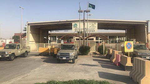 حرس الحدود يتسلم منفذ سلوى بالكامل تمهيداً لتنفيذ مشروع القناة البحرية.. "صور حصرية"