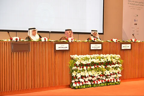 بالصور.. أمير الرياض يرعى فعاليات يوم الخريج والوظيفة الـ22 بمعهد الإدارة العامة