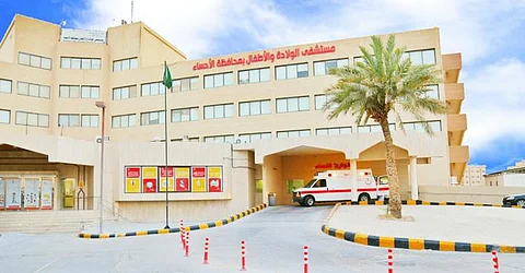جراحة ناجحة تنهي معاناة طفل مع "التفاف الأمعاء" بـ"ولادة الأحساء"