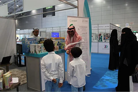 "المقيبل" لـ"سبق": 65٪ من طلاب الابتدائية سيعملون في مهن غير موجودة.. و"الروبوت" سيحِل بديلًا وظيفيًّا