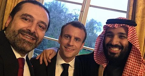 شاهد.. "سيلفي" في الإليزيه يجمع ولي العهد وماكرون والحريري