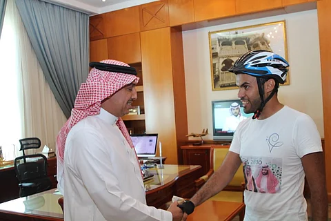محافظ ينبع يؤكد للرحالة "اليحيا" حرصه على الرياضة.. ومنتخب الوطن بشكل خاص