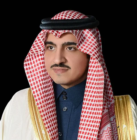 أمير الجوف يعتمد الهيكل التنظيمي لمركز المنطقة الإعلامي .. تطويراً للقطاع