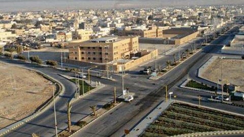 "القريات": القبض على شابين اعتديا على مواطن وسرقا مركبته وهاتفه
