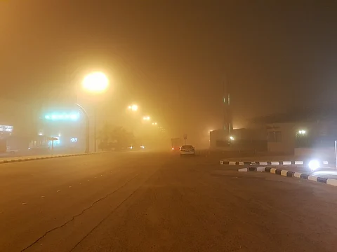 عاصفة ترابية ورياح شديدة تجتاح شقراء ومراكزها