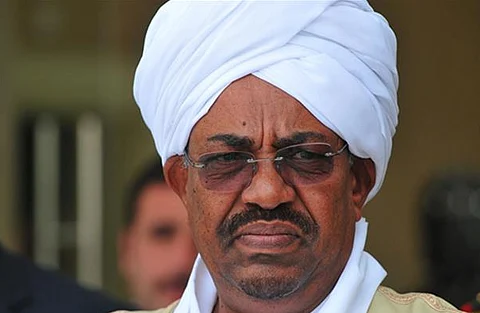 الرئيس السوداني يصل المدينة المنورة لزيارة المسجد النبوي