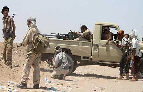 أسرار من كاميرا مصور الحوثي: انهيار مرتزقة "نهم".. والخوف من الانشقاق يمنع الهواتف