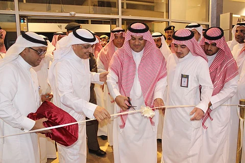 لتوفير أفضل الخدمات.. محافظ الطائف يدشّن ميثاق "المطار القدوة"
