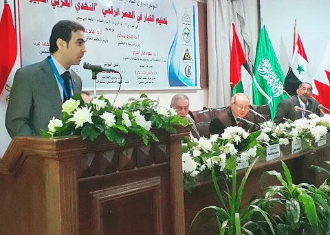 توجه لمنح "تعليم الكبار" مرونة في التطبيق الإلكتروني بجميع المناطق