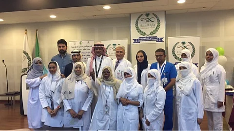 مستشفى الملك فهد بجدة يختتم الدورة الرابعة عشرة للعناية بجروح القدم السكري