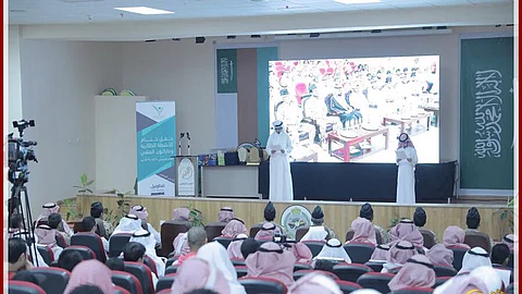 "الزهراني" يرعى حفل ختام الأنشطة الطلابية وماراثون المشي بتعليم الرياض