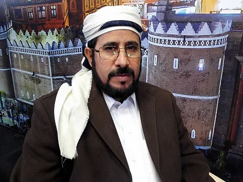 محافظ صعدة لـ"سبق": جبهة الملاحيط أربكت الحوثيين.. وقريبًا العَلم اليمني على قمة مران