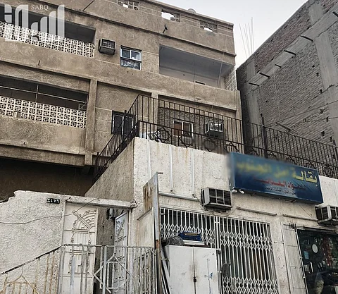 "ناحر بناته" يمثّل الجريمة ويكشف كواليس زواجه بأمهن ولماذا لم يضفهن لسجلّ الأسرة