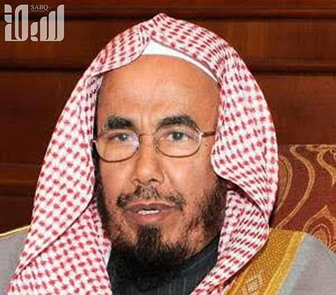 "المطلق" يرفض دعوة تضمين الهوية الوطنية التمييز والمذهبية