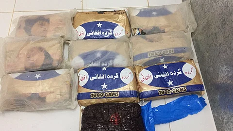 فرار ثم تضييق خناق ينتهي بضبط عشريني بحوزته "حشيش" بالأفلاج