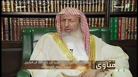 "المفتي" للمعلمين: تعففوا وترفعوا عن هدايا الطلاب