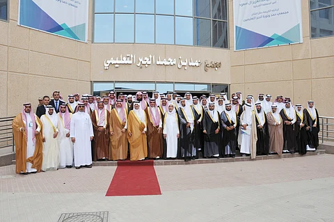 بالصور.. أمير الشرقية يفتتح مجمع حمد ونورة الجبر التعليميين بالأحساء