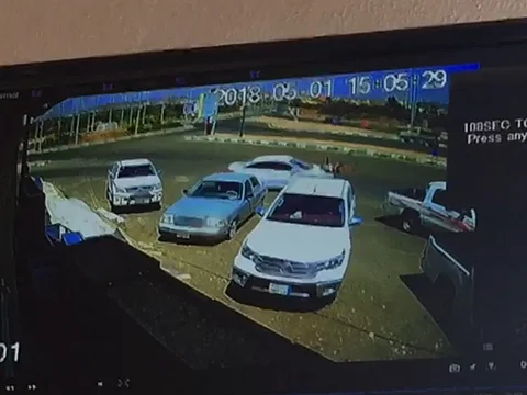 بالفيديو.. تفاصيل حادثة دهس "سبعيني" بالعارضة.. الجاني شاب معتل نفسيًّا