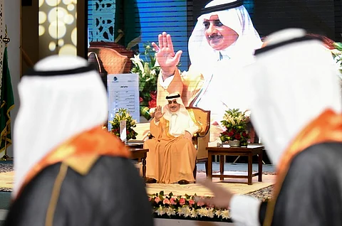 أمير تبوك يرعى حفل تخريج دفعتي بكالوريوس وماجستير بجامعة فهد بن سلطان