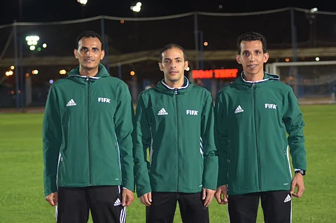 طاقم تحكيم سعودي يقود نصف نهائي كأس أمير الكويت
