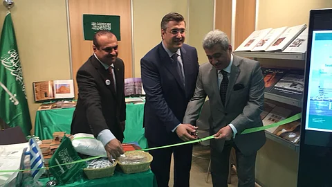 السفير "بيت المال" يفتتح الركن السعودي بمعرض الكتاب الدولي بسالونيك اليونان