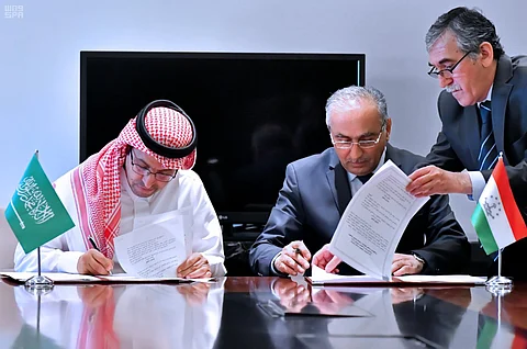تتضمن تطوير المسرح والسينما .. هيئة الثقافة توقع برنامجاً تنفيذياً مع طاجيكستان
