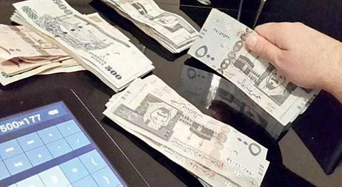 "رواتب موظفي شركة متعاقدة مع مياه المخواة".. هنا تفاعل رسمي ووعْد بالصرف!