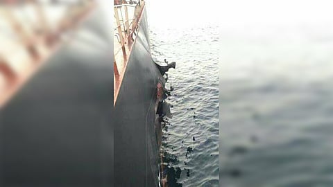 "التحالف" يفتش سفينة تركية تعرضت لانفجار في طريقها للحديدة