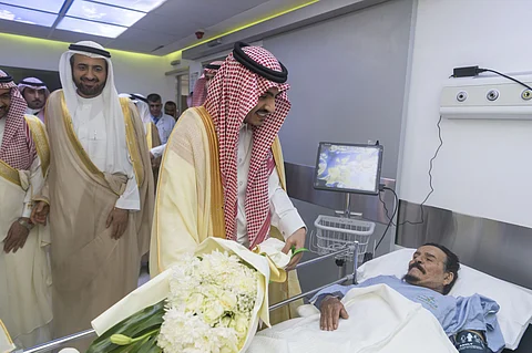 أمير الجوف يفتتح مشاريع تطويرية بـ"صحة القريات"