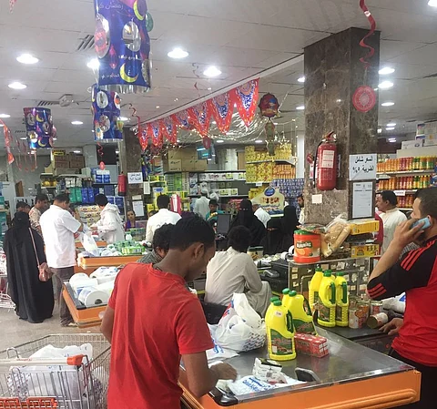 جولة "سبق" تكشف.. الأذواق تختلف والشوربة و"الضريبة" تستقبل متسوقي "شهر الصوم" في الأسواق المحلية