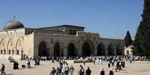 "أوقاف القدس" تدعو العالم للتدخل ووقف ما يجري داخل "الأقصى"