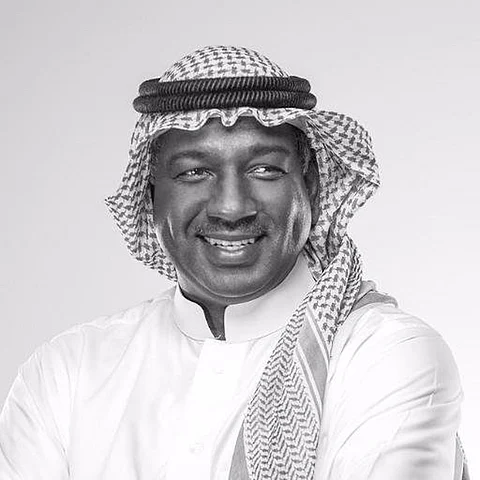"أصدقاء لاعبي كرة القدم" الخيرية توزع 100 سلة غذائية