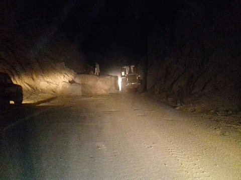 بعد فتح "عقبة حزنة ".. النقل: الإزالة تمت بجهود ذاتية دون تدخل أَي جهة