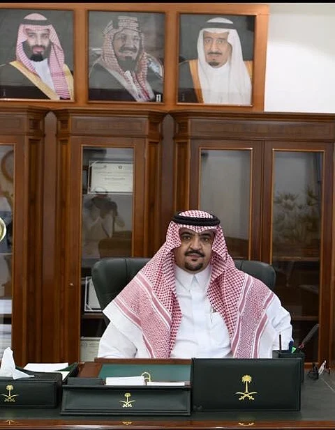 "ابن سعيدان" يباشر عمله أميناً لمنطقة جازان ويعد بمواصلة التنمية