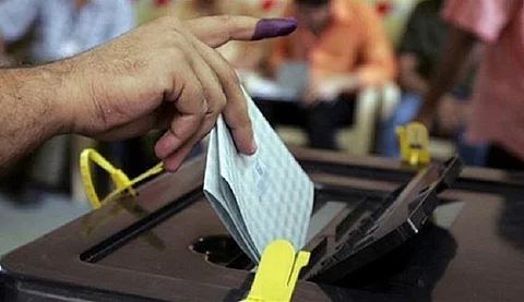 نتائج الانتخابات العراقية وفوز "الصدر".. تفاؤل في المشهد العراقي و"قلق" إيراني