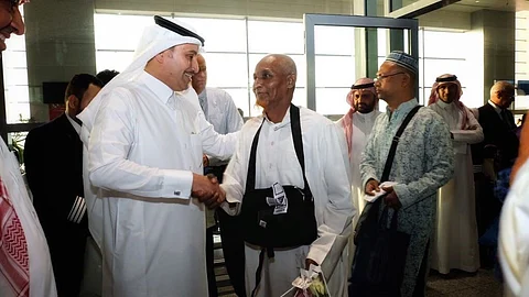 "الخطوط": رحلة دكا تغادر مطار جدة بعد تعرُّضها لخلل فني