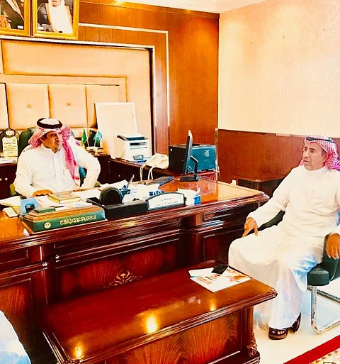 مدير مكتب العمل بنجران يتفقد خدمات الوزارة بمحافظة ثار