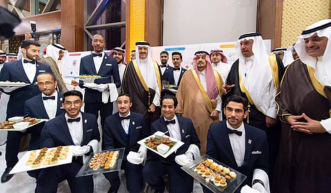 طهاة سعوديون لـ"سلطان بن سلمان": شكراً بحجم السماء.. أنت الأب الروحي لكل من يعمل في قطاع السياحة