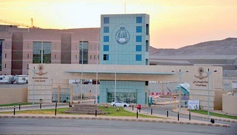 أطباء امتياز بالباحة: لم يُصرف بدل غلاء المعيشة منذ الأمر الملكي