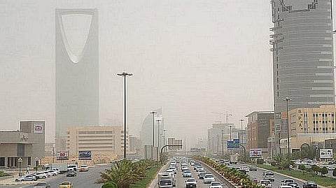 "الأرصاد" تصدر تنبيهاً للرياض: هذه الحالة تستمر للتاسعة مساءً