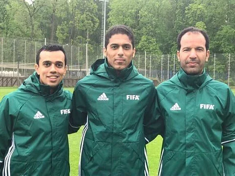 رسمياً .. طاقم حكام إماراتي بديلاً للسعودي في كأس العالم