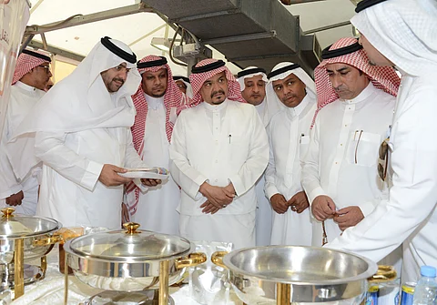 "بنتن" يقف على تجربة استخدام أسرَّة "الدورين" للحجاج في مشعر منى