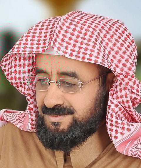 "القرني": الحل العسكري هو الذي سيجتث الطلحة ذات الشوك الكثيف من اليمن