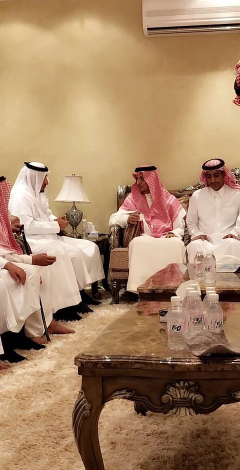 محافظ بيشة يعزي "الصعيري"