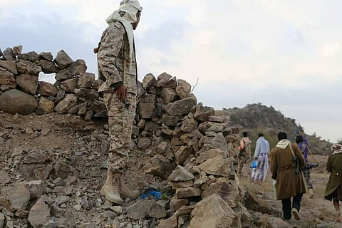 الجيش اليمني يُحكم سيطرته على الخط الرابط بين تعز والحديدة