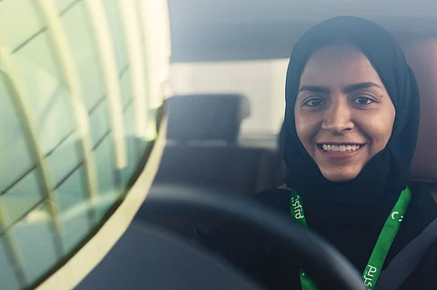 "الوليد للإنسانية" تشارك "كريم" في مشروع "كابتنة" بتكفلها بـ100 سيارة