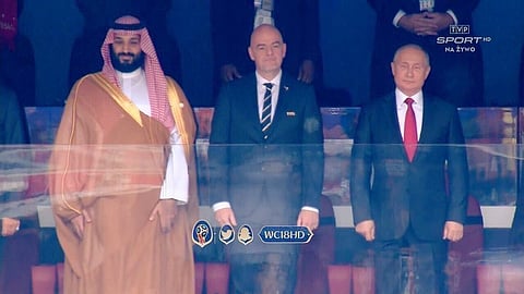ولي العهد لمن توقعوا خسارة المنتخب مباراة الافتتاح: أنا مع منتخبنا غالباً أو مغلوباً