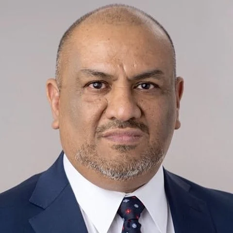 الحكومة اليمنية تؤكد التزامها بسلامة موظفي اللجنة الدولية للصليب الأحمر