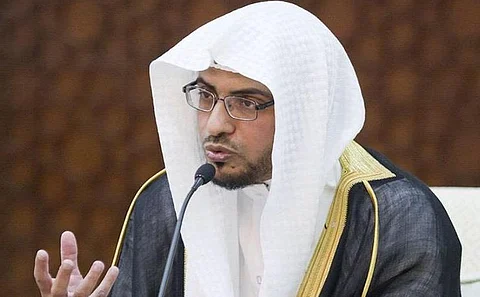 "المغامسي" للسائقين ومتهوري القيادة: لا تكونوا سبباً في حرمان أب من أبنائه ولا أبناء من آبائهم